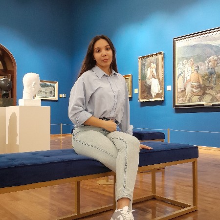 Ayşe K..